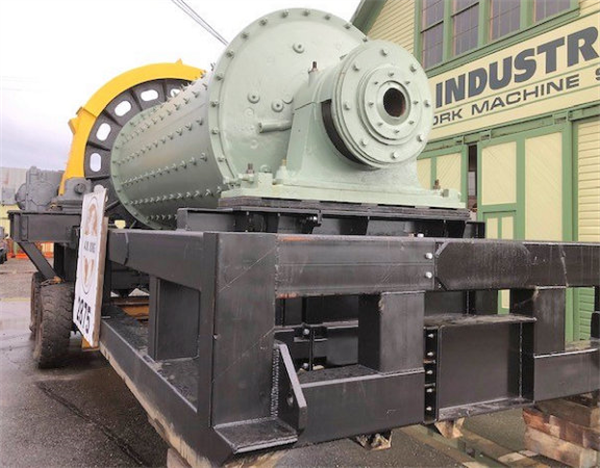 Canadian Allis Chalmers 6' X 14' Ball Mill With 250 Hp Motor)